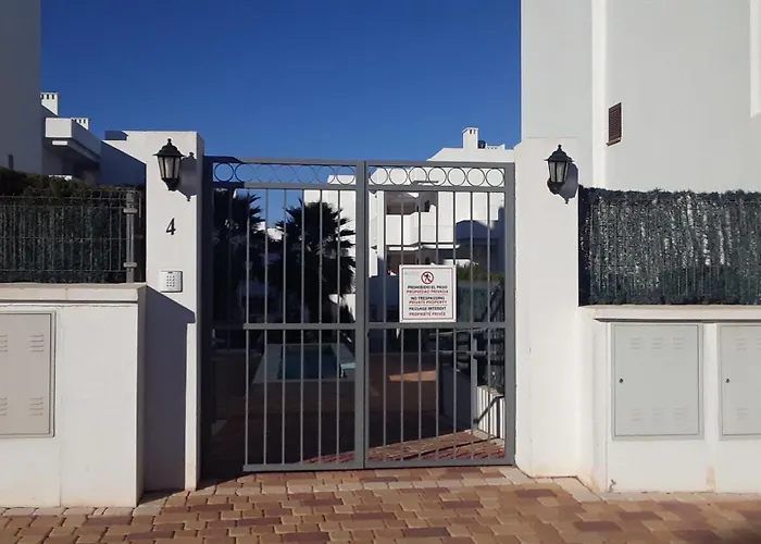Casa ARCO IRIS avec Jardin et Terrasse - piscine et jacuzzi partagés - by Cathy Ducoin